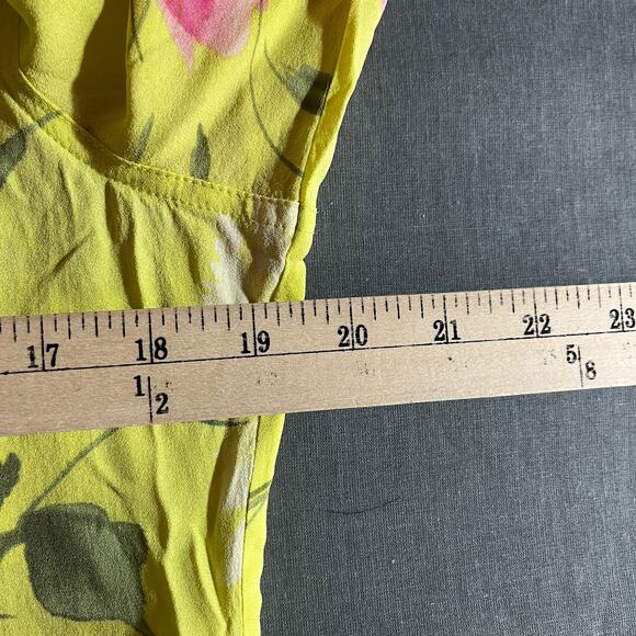 Esther Chen‎ Shirt Top Womens 6 Yellow Floral Silky Button Up Long Sleeves Artsy - Picture 8 of 8